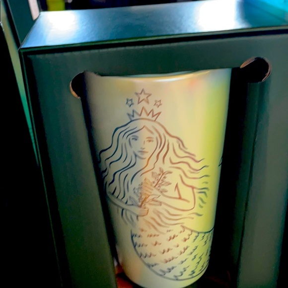 Starbucks Cup - Picture 2 of 3